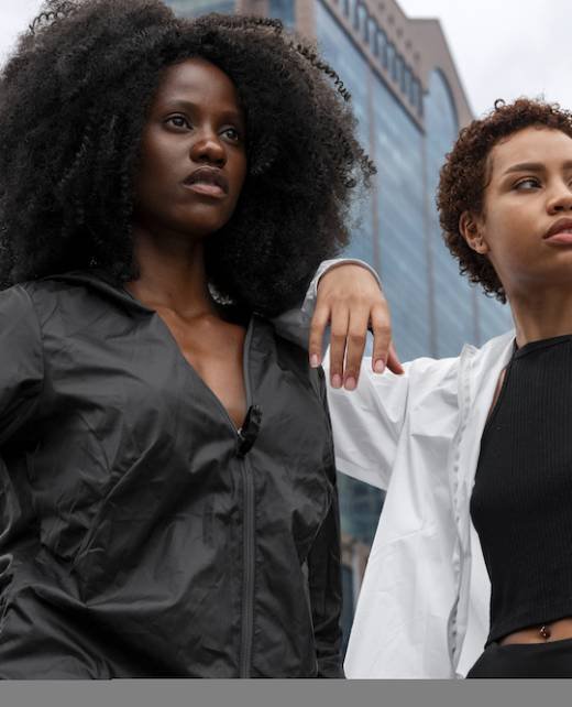 friends-training-together-outdoors